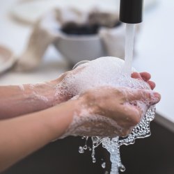 Fertőződés elkerülése – alapvető szabályok a COVID-19 vírus fertőzéssel kapcsolatban